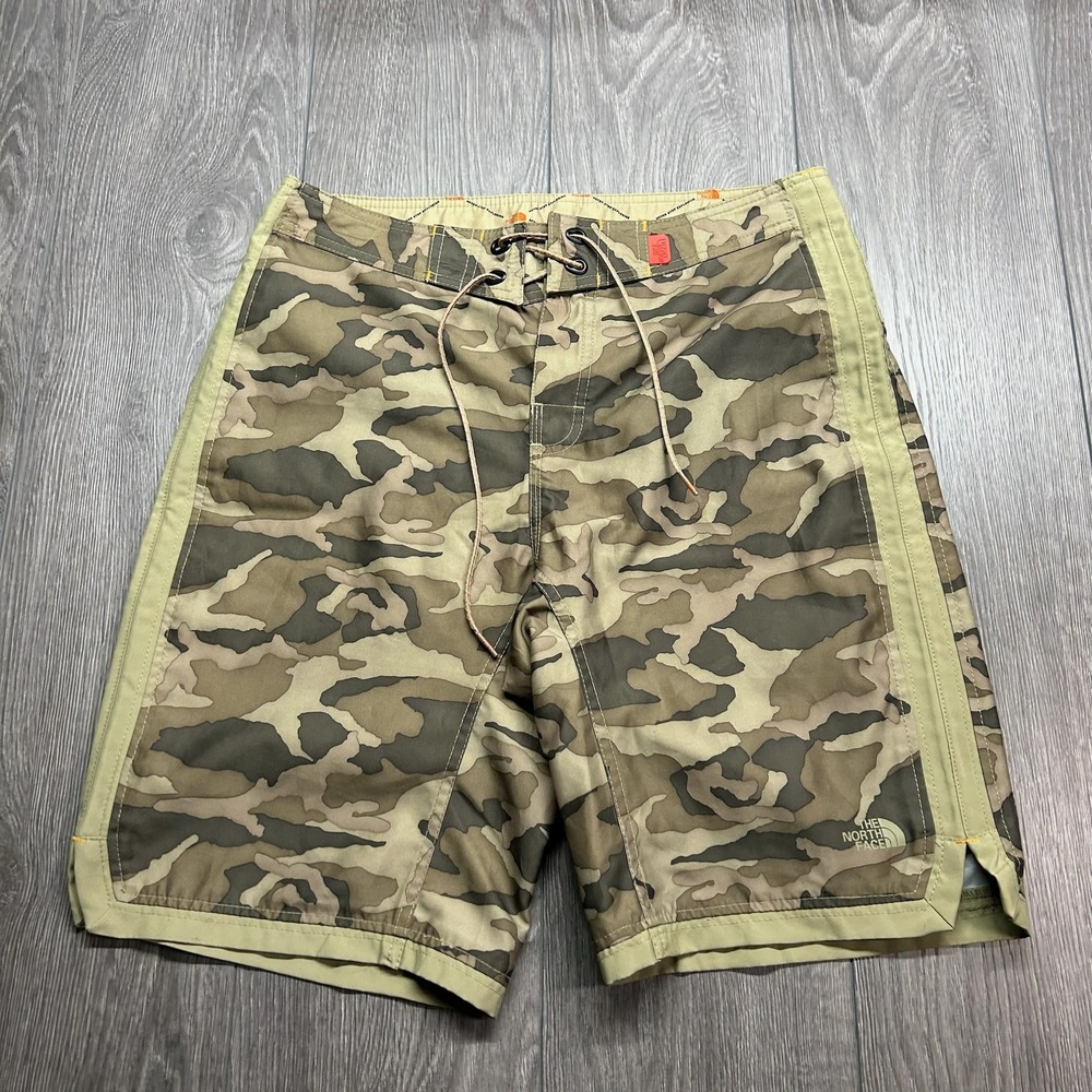 The North Face Mens Camo Board Shorts Size 32 Green Camouflage Swim Trunks